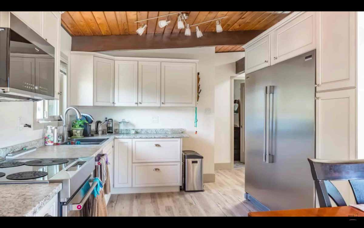 Image: Cabinet-depth fridge
