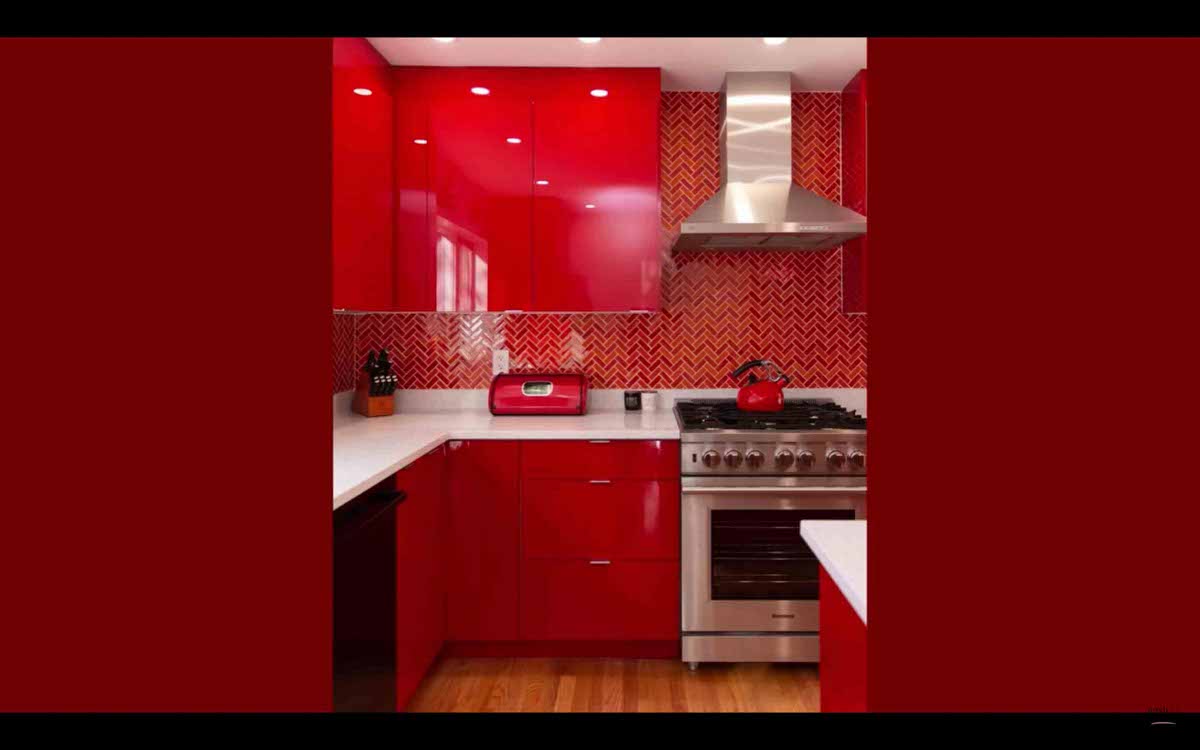 Image: Bold-colored kitchen
